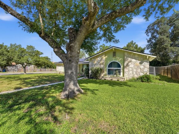 5703 Creekwood Street, San Antonio, TX 78233