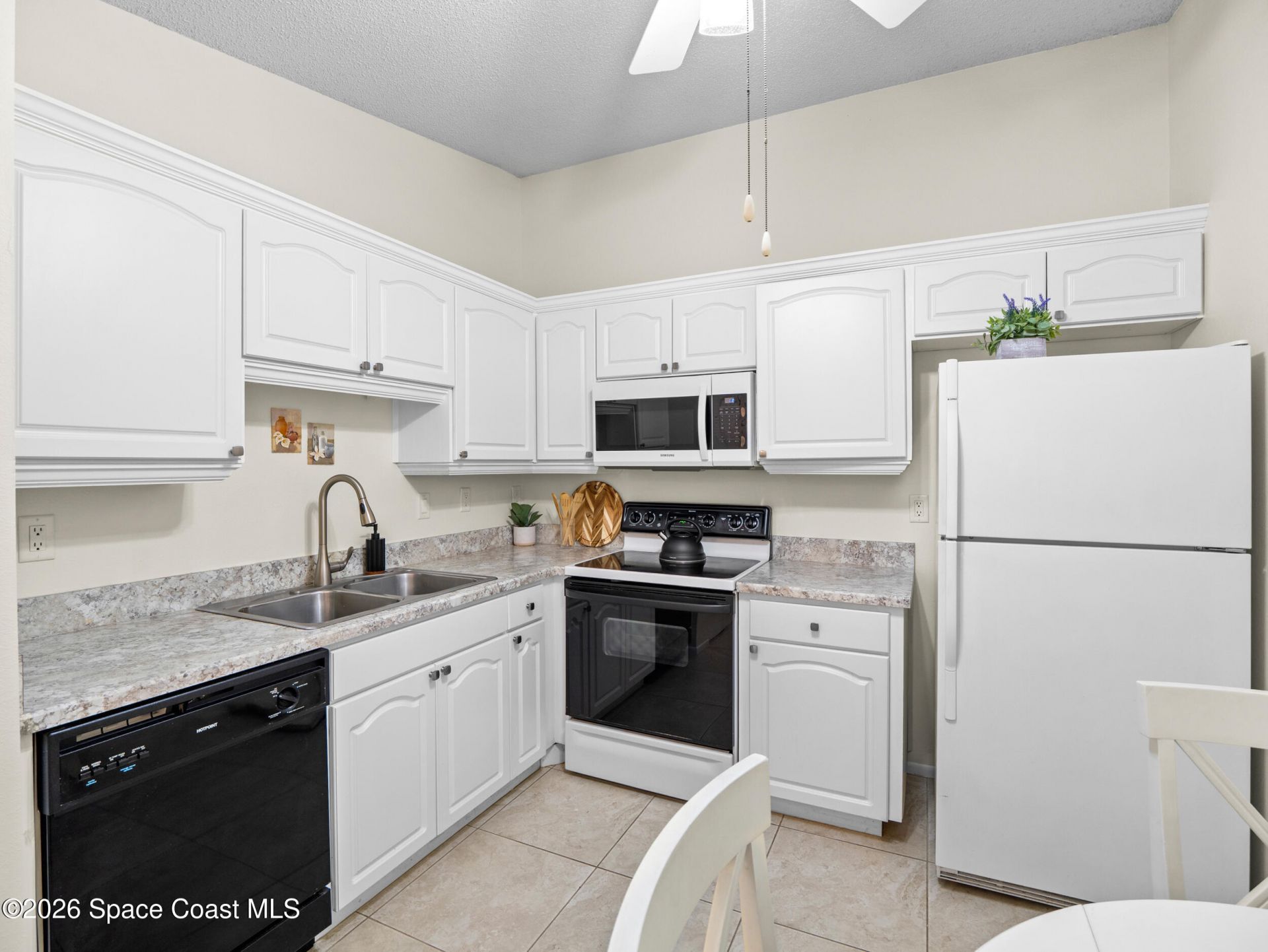 1445 Malibu Circle Ne, Unit 107, Palm Bay, FL 32905 Photo