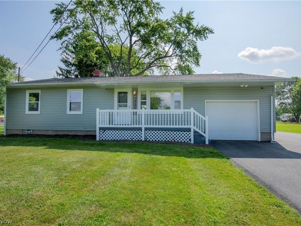 4310 Ridge Road , Cortland, OH 44410
