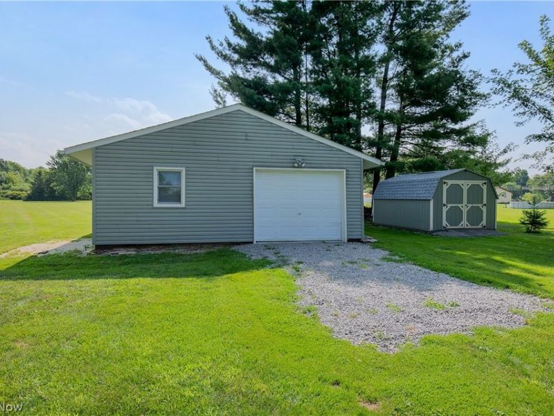 4310 Ridge Road , Cortland, OH 44410 Photo 10