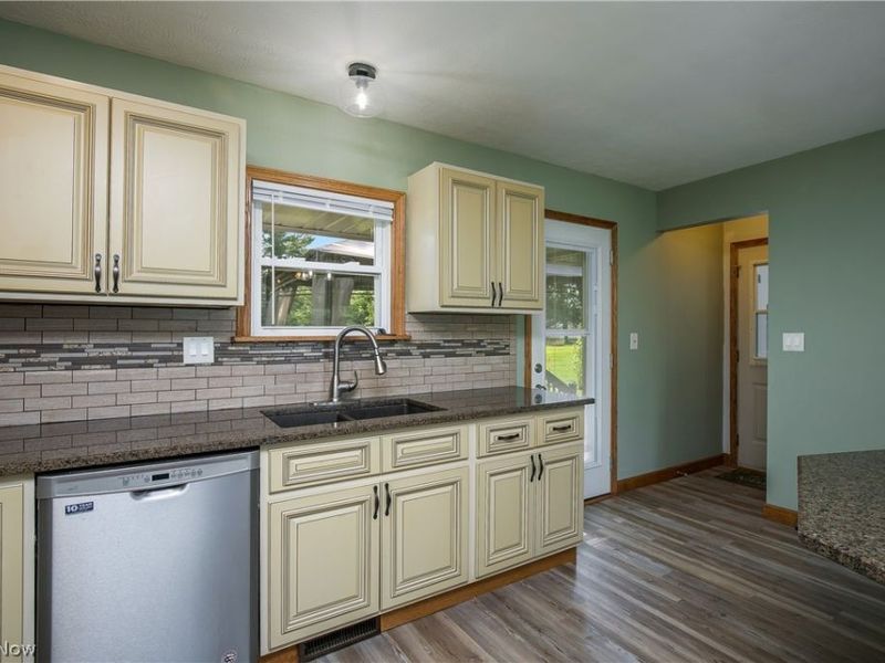 4310 Ridge Road , Cortland, OH 44410 Photo 23