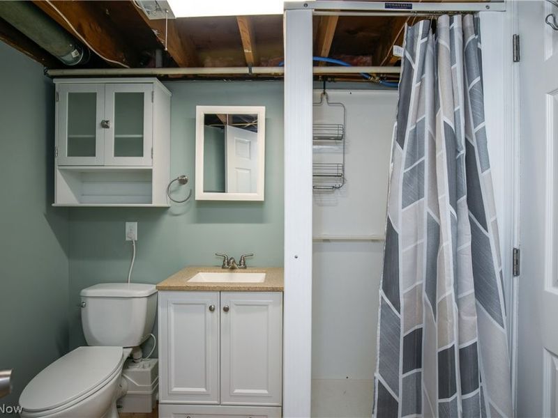 4310 Ridge Road , Cortland, OH 44410 Photo 32