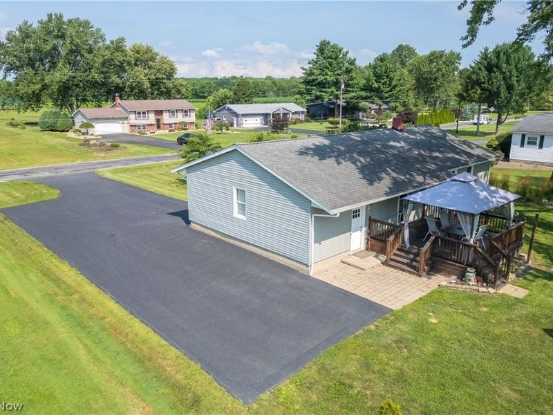 4310 Ridge Road , Cortland, OH 44410 Photo 6