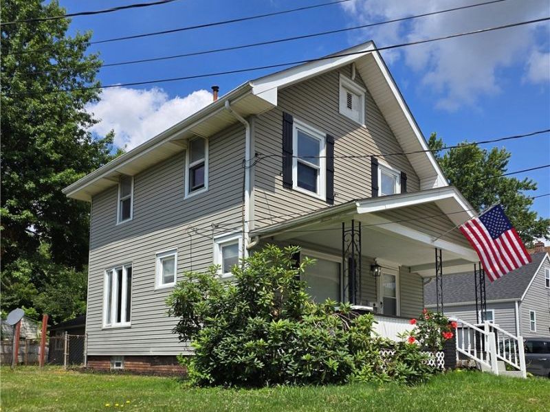 2311 Maple Avenue NE, Canton, OH 44714 Photo 3