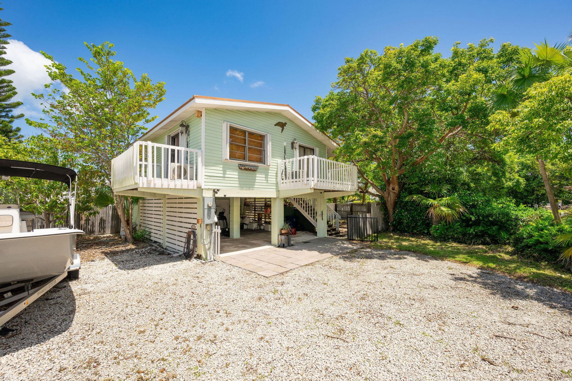 17183 W Green Turtle Lane, Sugarloaf, FL 33042 Photo
