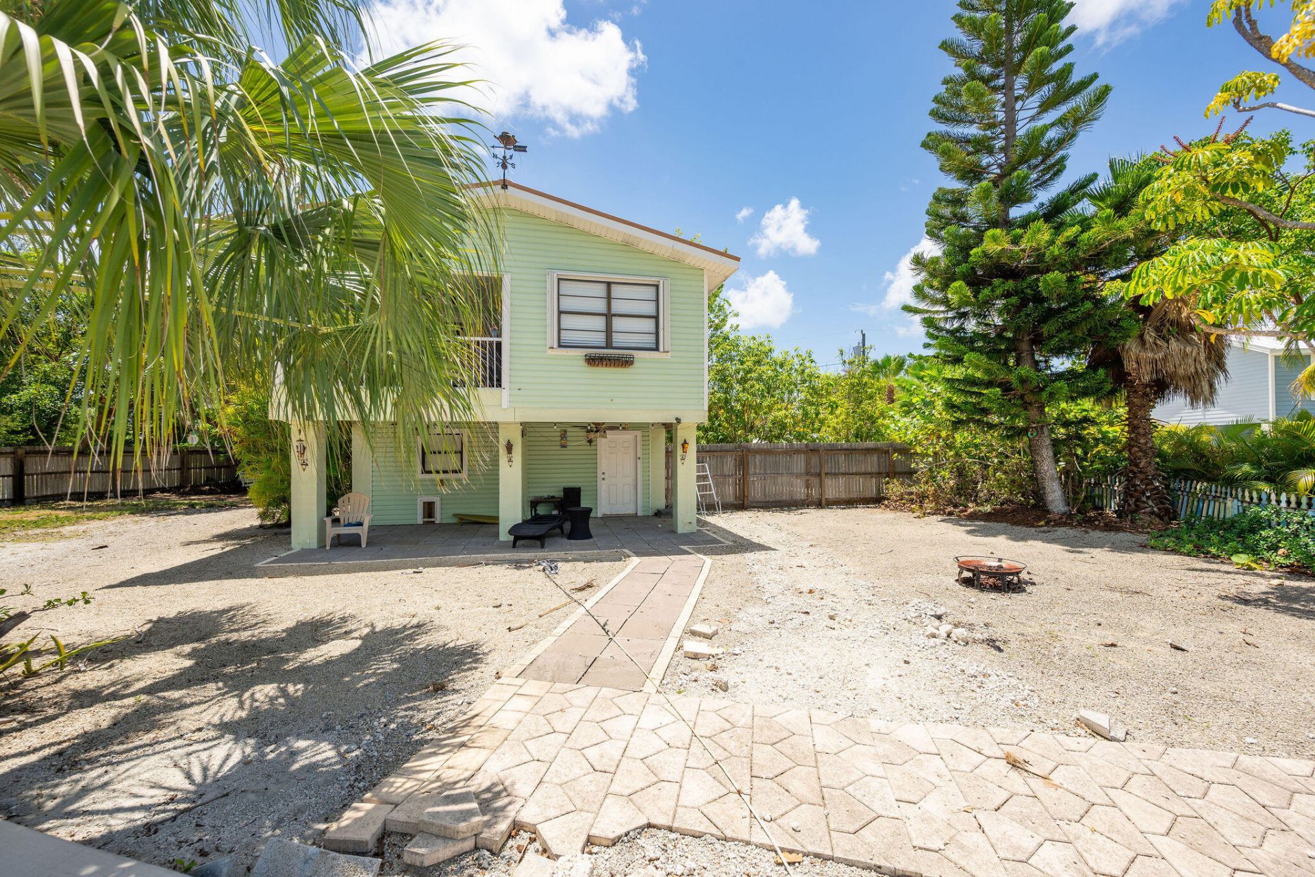17183 W Green Turtle Lane, Sugarloaf, FL 33042 Photo