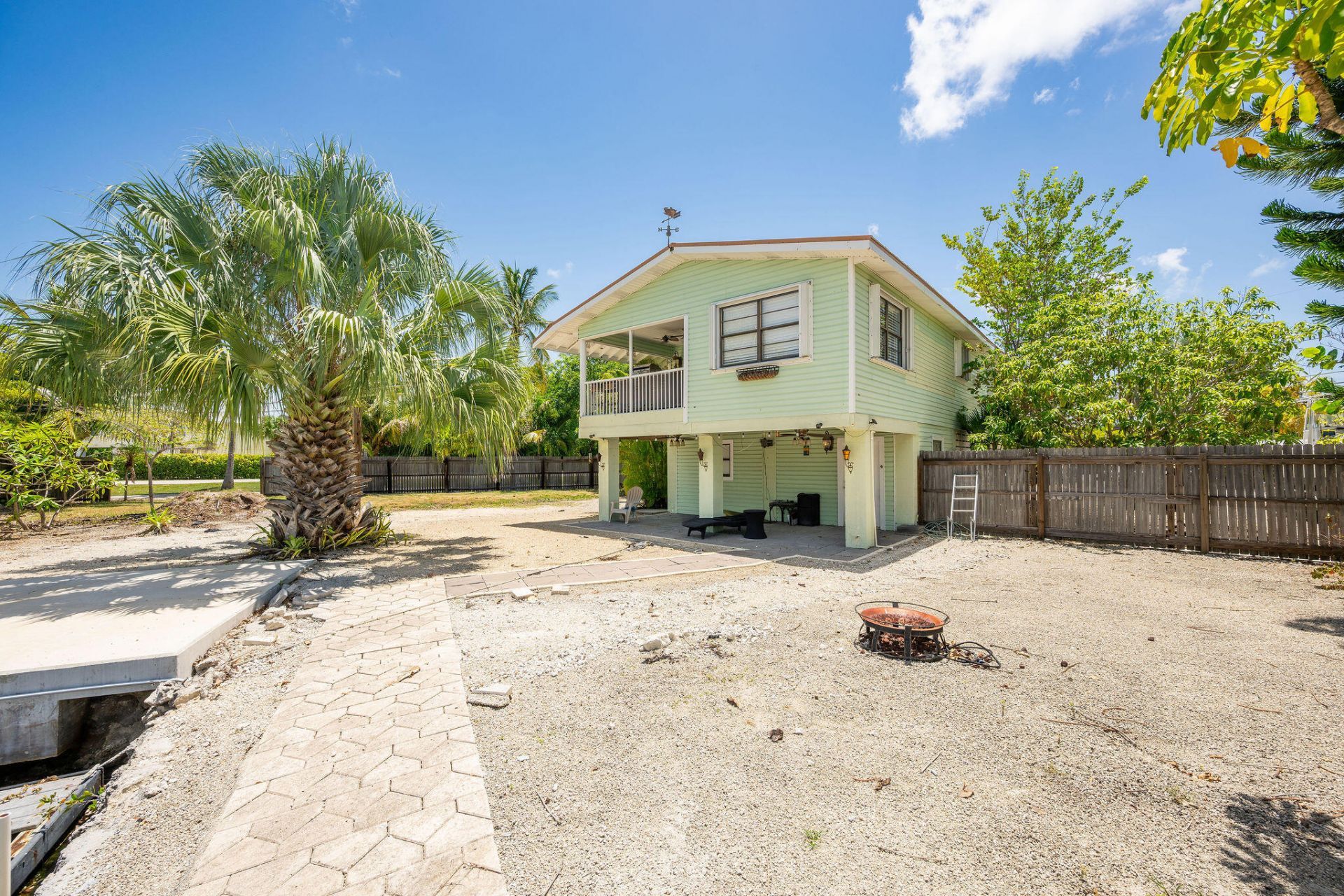 17183 W Green Turtle Lane, Sugarloaf, FL 33042 Photo
