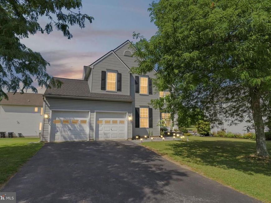 21 N Danbury Circle, Coatesville, PA 19320 Main Photo
