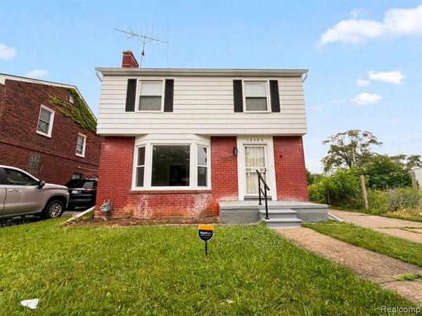 15293 Mapleridge Street , Detroit, MI 48205
