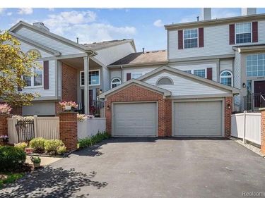 49862 Pointe Crossing, Plymouth Township, Mi 48170