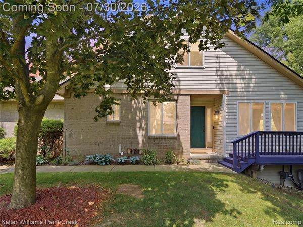 1310 Bay Hill, Waterford Twp, MI 48327