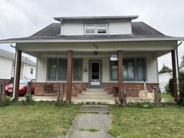 404 E Auburn Avenue, Bellefontaine, OH 43311