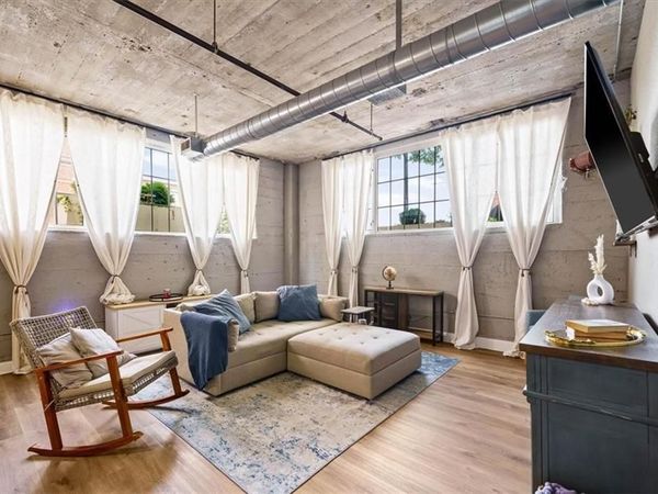 321 W 7th Street, Unit 103, Kansas City, MO 64105