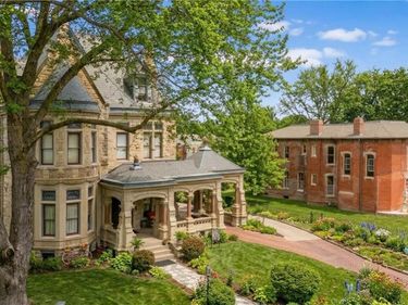 809-819 Hall Street, St Joseph, MO 64501