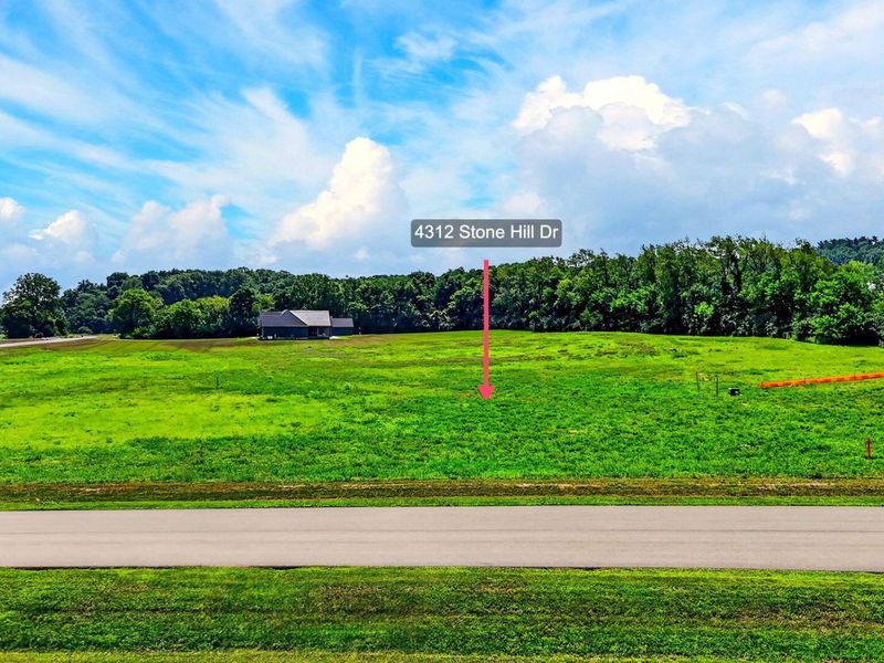 4312 Stone Hill Drive W, Unit Lot 46, Carroll, OH 43112 Photo 2