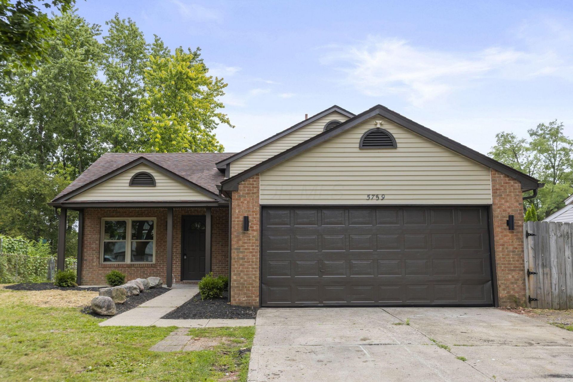 5759 Chanwick Drive , Galloway, OH 43119 Main Photo