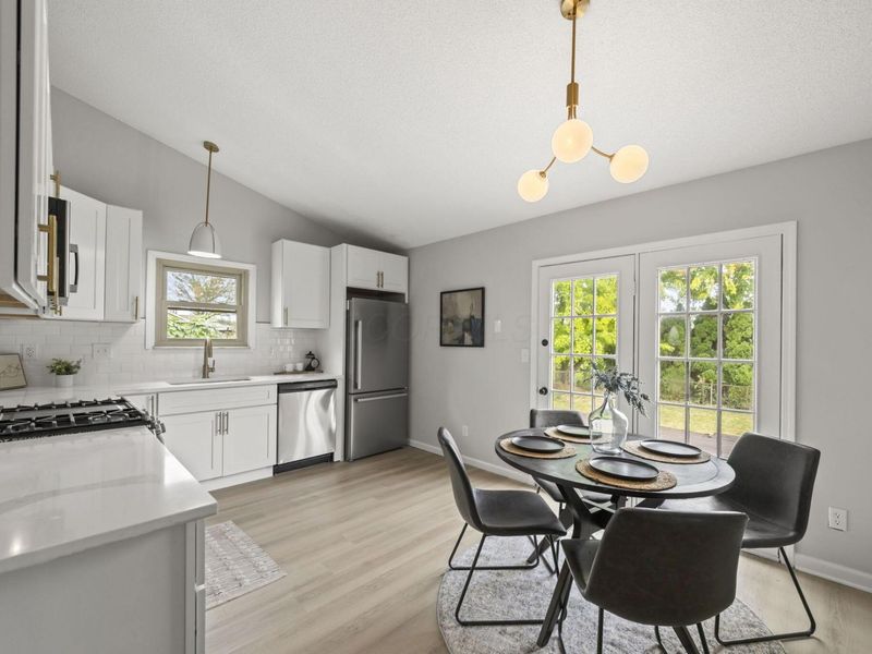 5759 Chanwick Drive , Galloway, OH 43119 Photo 2