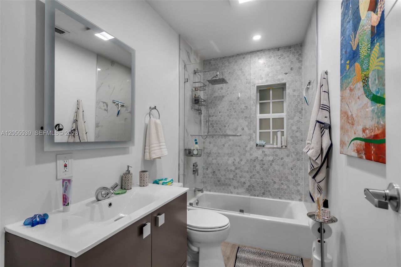 7340 SW 18th St Rd, Miami, FL 33155 Photo