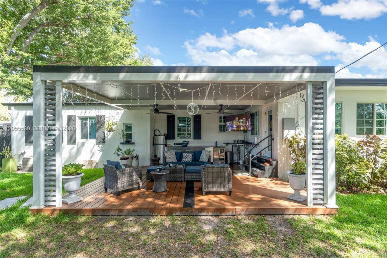 7340 SW 18th St Rd, Miami, FL 33155 Photo