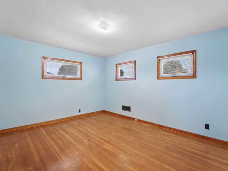 993 Lynwood Avenue , Circleville, OH 43113 Photo 19