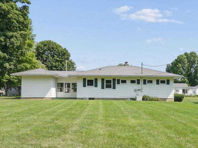 993 Lynwood Avenue , Circleville, OH 43113 Photo 3