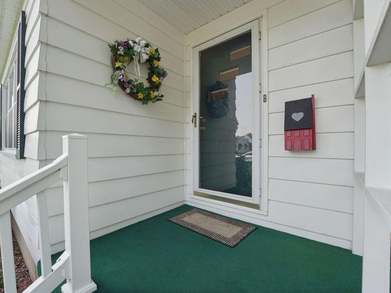 993 Lynwood Avenue , Circleville, OH 43113 Photo 5