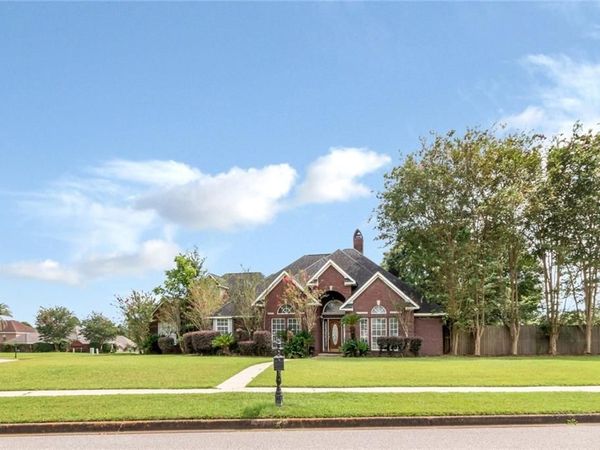 10015 Waterford Way, Mobile, AL 36695