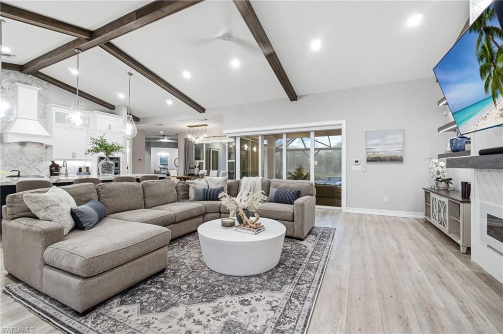 5737 Hidden Oaks Ln , Naples, FL 34119 Photo