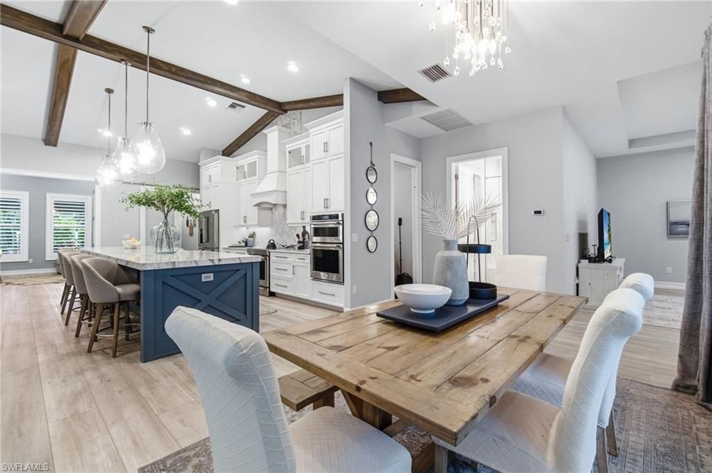 5737 Hidden Oaks Ln , Naples, FL 34119 Photo