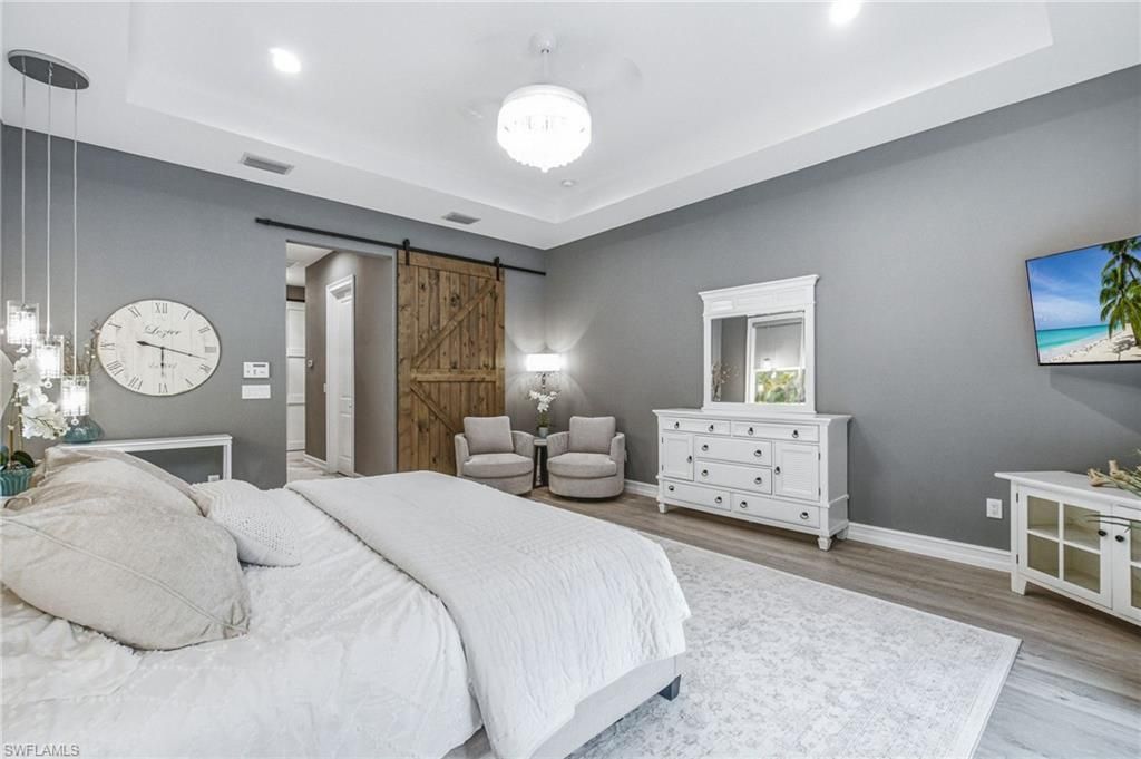 5737 Hidden Oaks Ln , Naples, FL 34119 Photo