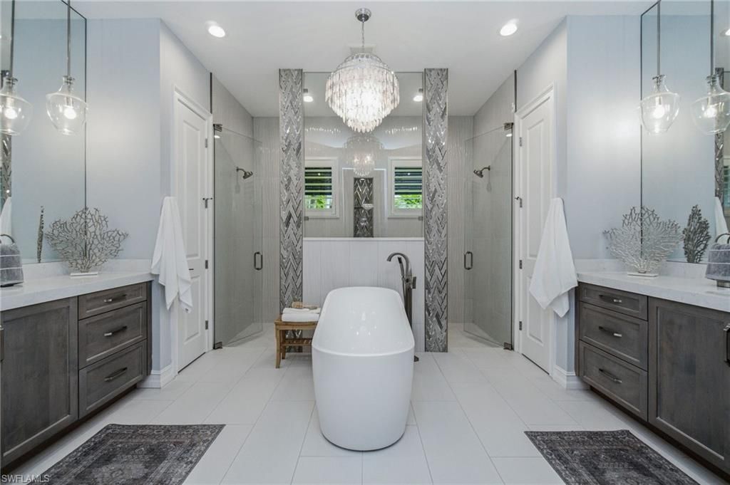 5737 Hidden Oaks Ln , Naples, FL 34119 Photo