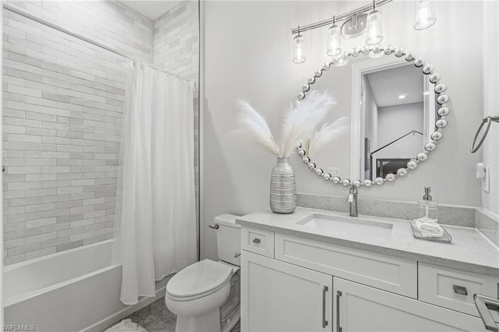 5737 Hidden Oaks Ln , Naples, FL 34119 Photo