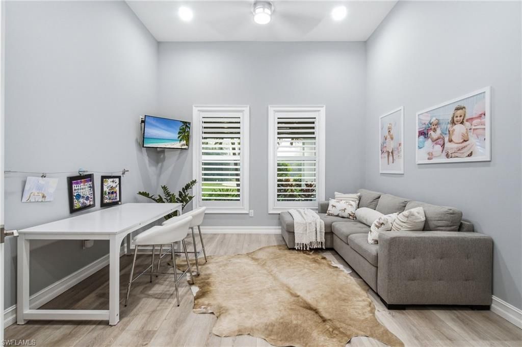 5737 Hidden Oaks Ln , Naples, FL 34119 Photo