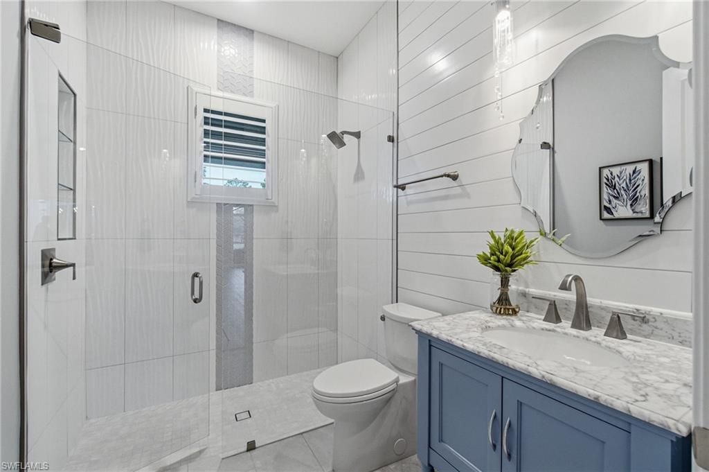 5737 Hidden Oaks Ln , Naples, FL 34119 Photo