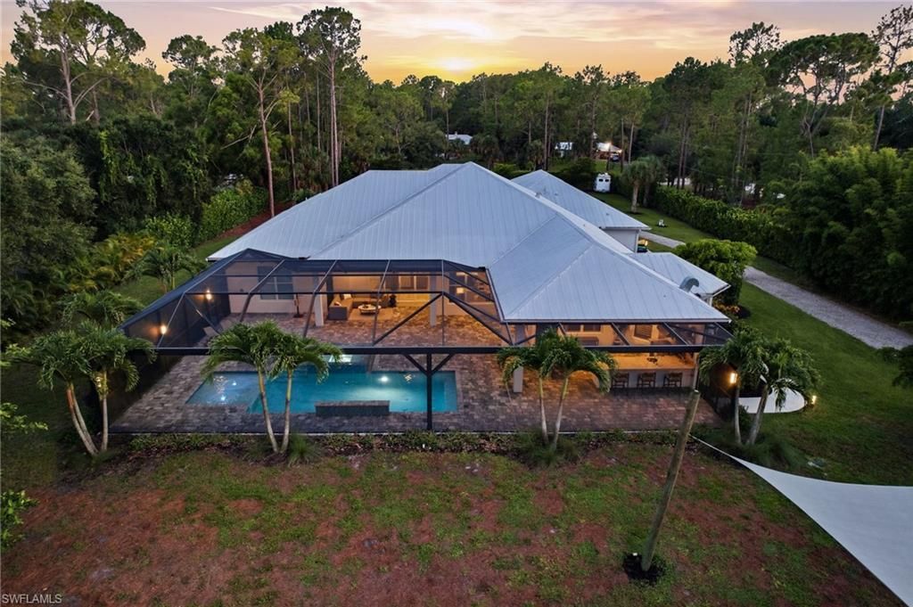 5737 Hidden Oaks Ln , Naples, FL 34119 Photo