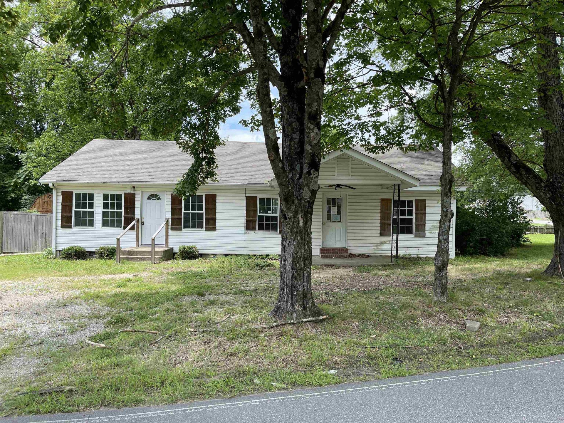 325 W MAIN ST Munford, TN 38058