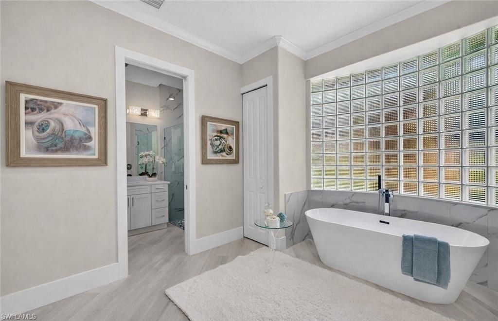 6461 Livingston Woods Ln, Naples, FL 34109 Photo