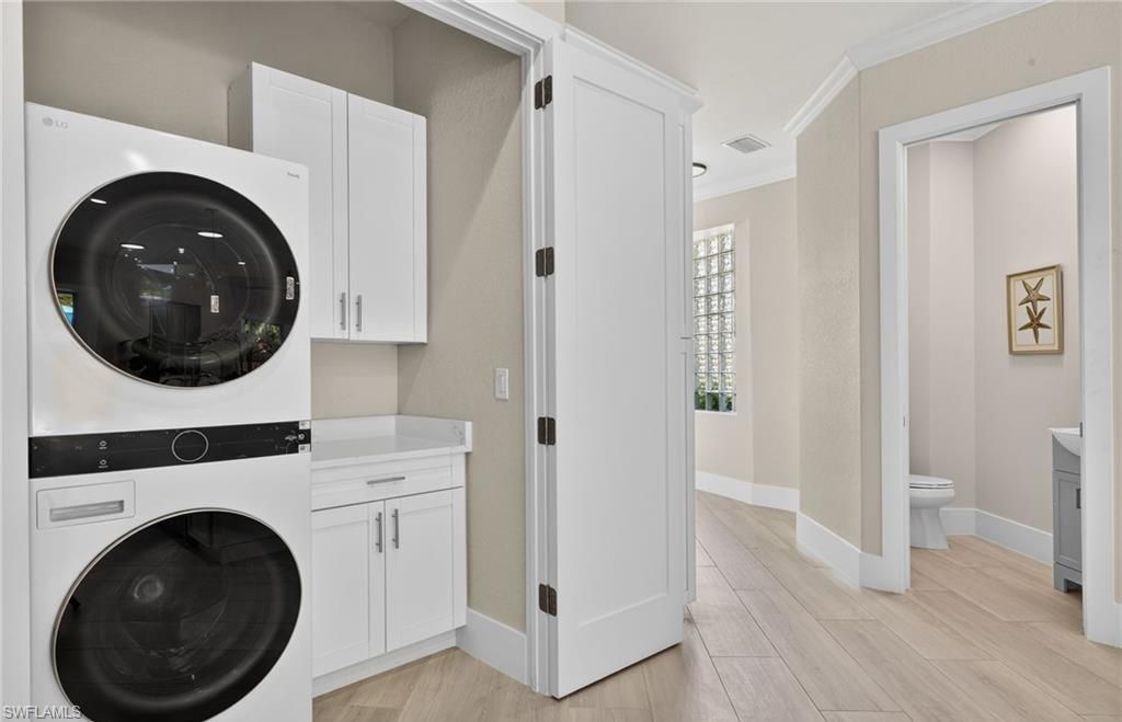 6461 Livingston Woods Ln, Naples, FL 34109 Photo