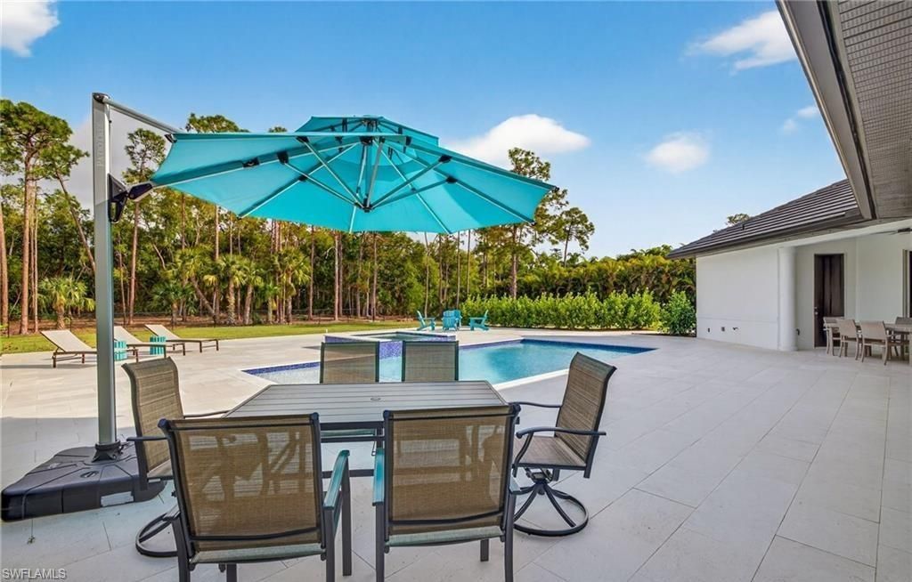 6461 Livingston Woods Ln, Naples, FL 34109 Photo