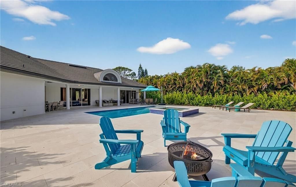 6461 Livingston Woods Ln, Naples, FL 34109 Photo