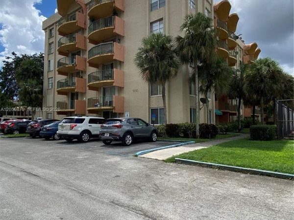 9350 Fontainebleau Blvd , Unit 602, Miami, FL 33172