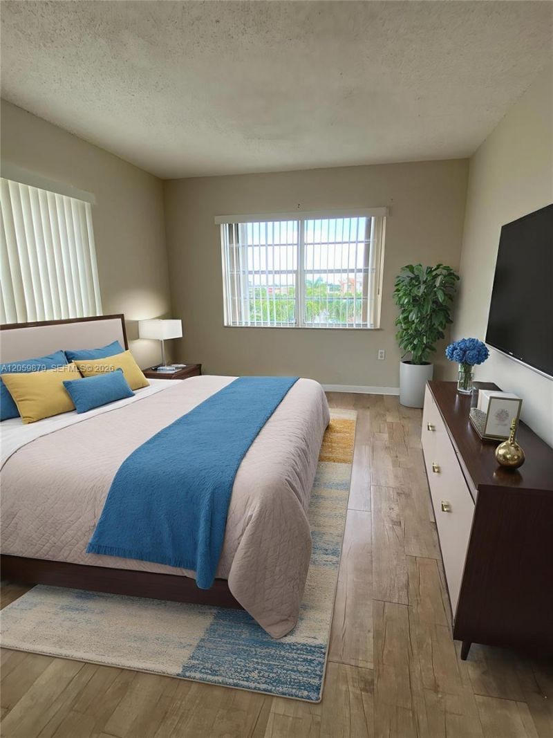 9350 Fontainebleau Blvd, Unit 602, Miami, FL 33172 Photo