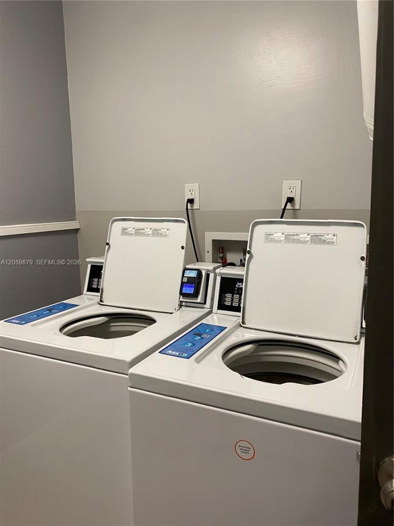 9350 Fontainebleau Blvd, Unit 602, Miami, FL 33172 Photo