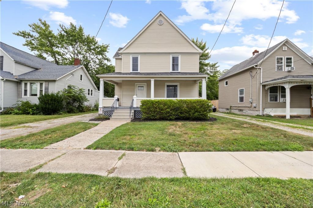 2631 Oakdale Avenue, Lorain, OH 44055 Main Photo