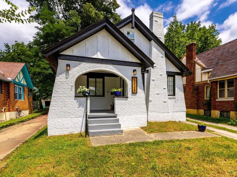 5520 Davies Place, Cincinnati, OH 45227 Photo 2
