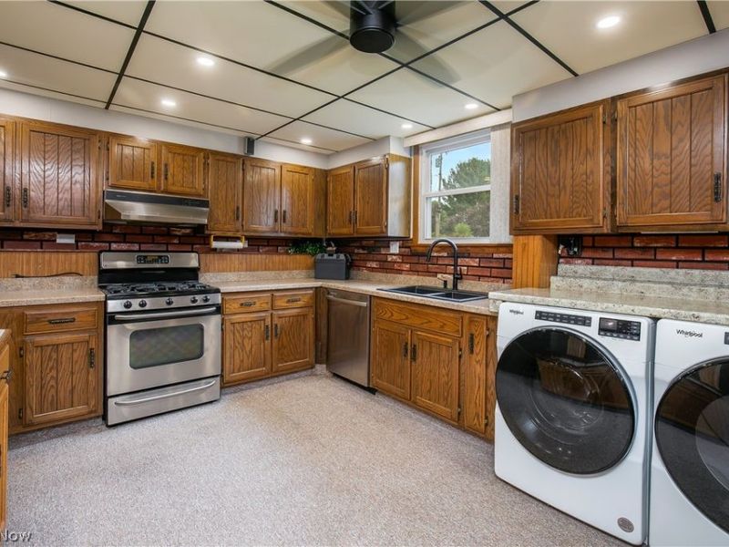 4319 Ridge Road , Cortland, OH 44410 Photo 28