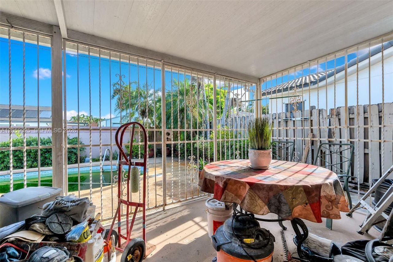 9981 NW 129th Ter, Hialeah Gardens, FL 33018 Photo