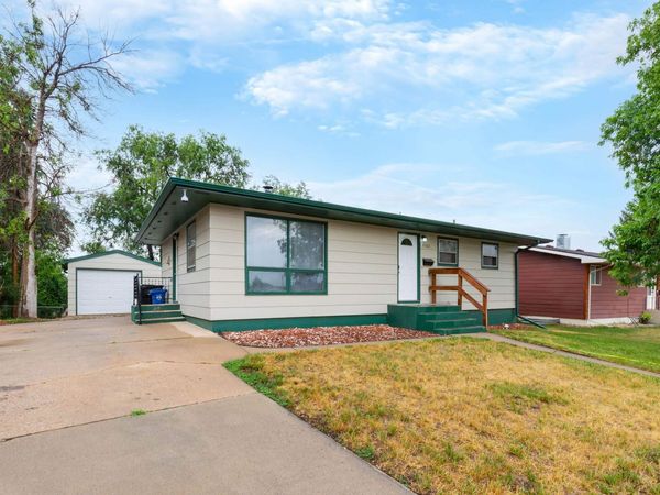 4586 WENTWORTH DR, Rapid City, SD 57702