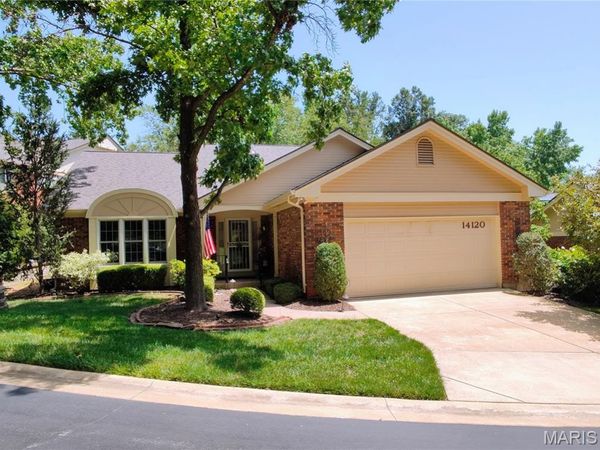 14120 Baywood Villages Drive, Chesterfield, MO 63017