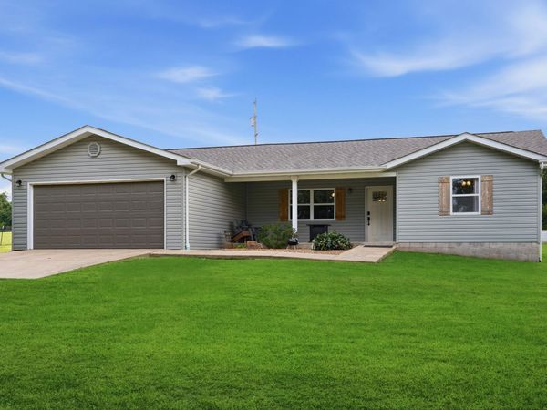 2098 Private Road 7380 , Caulfield, MO 65626